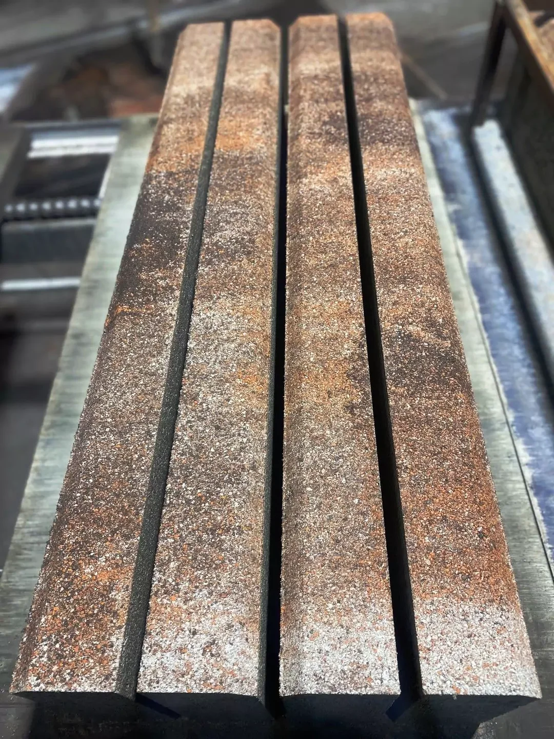 Бордюр садовый 1000х200х80 №12 "Яшма", фактура гладкий, гранитная, мрамор-2